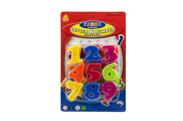 Cyfry magnetyczne 4cm ok. 27 szt plastik na karcie 14,5x22cm