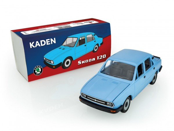 Samochód Skoda 120 plastikowy 21cm w pudełku 22x10x8cm