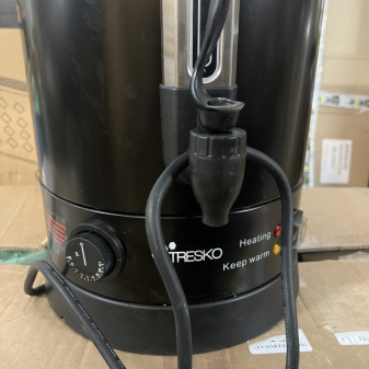 Kocioł na grzane wino Tresko 30 l Czarny 2DAZ051